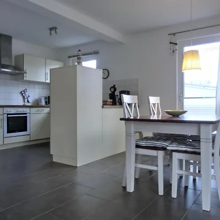 W16 1 S Apartment *